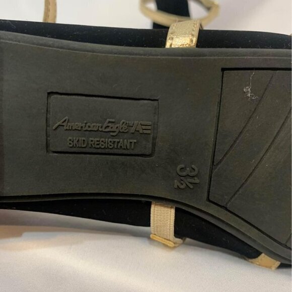 GIRLS American eagle shoes. Brand new. Never worn. Size 3.5. $20. Black/gold. - Picture 5 of 6